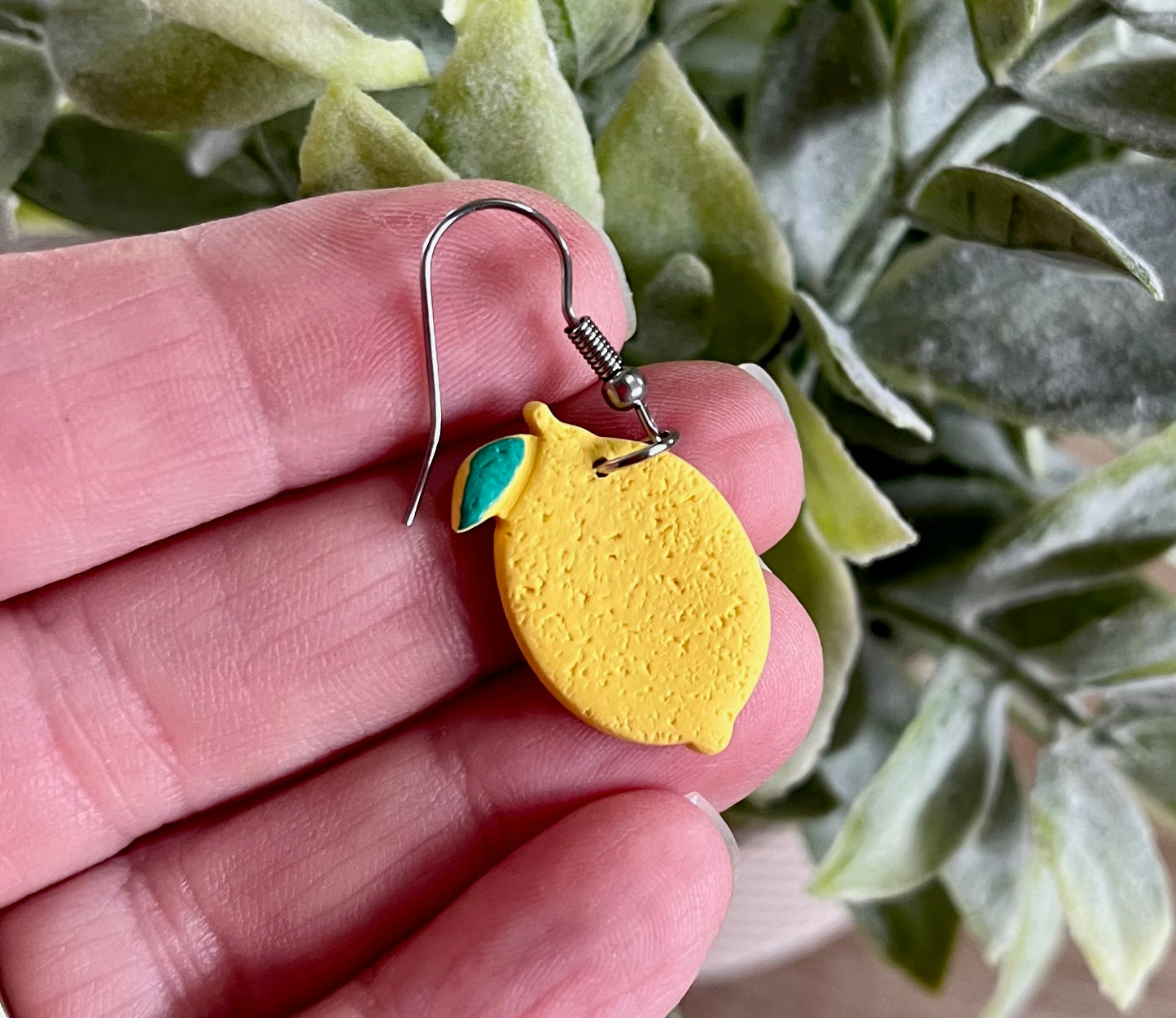 Medium Lemon Dangles