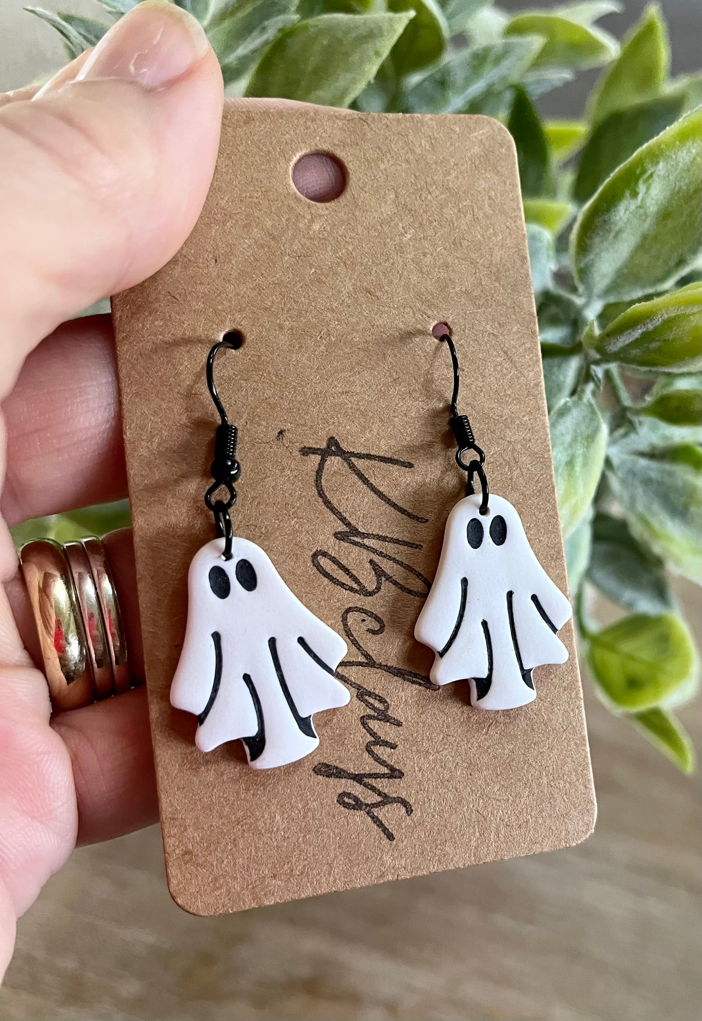 Large Ghost Dangles