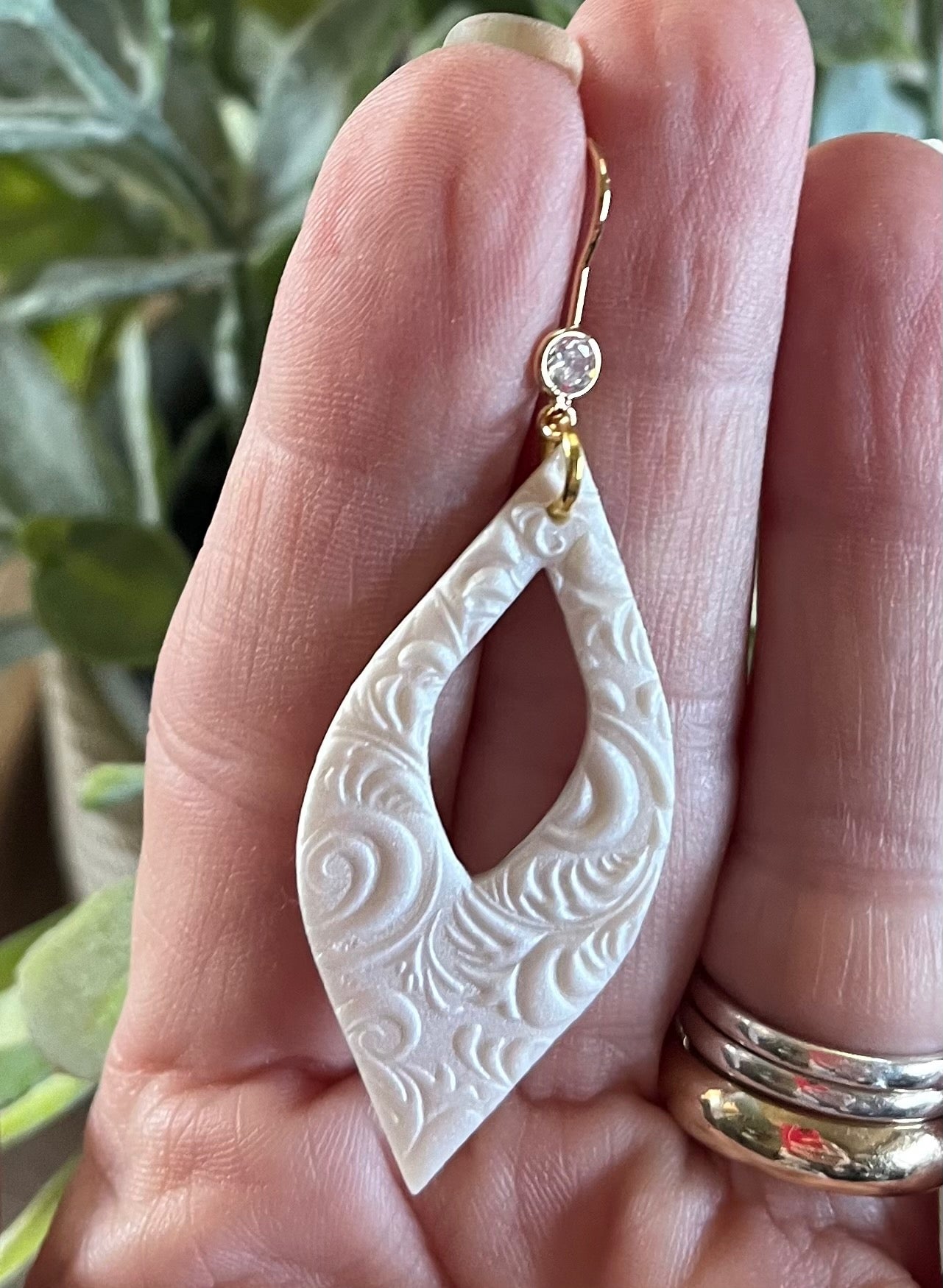 Unique Dangles
