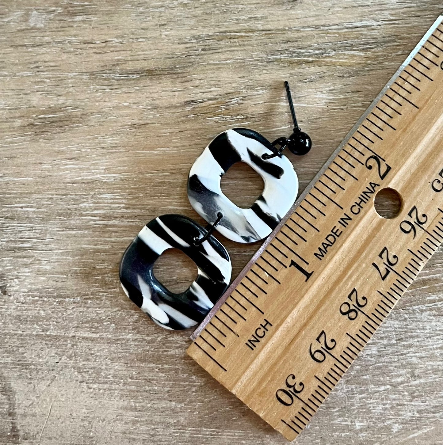 Black Marble 2 Tiered Square Dangles